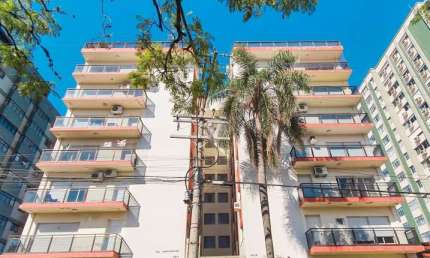 Apartamento com 3 Dormitórios( 1 Suíte) + Dependência  na Av. Presidente Vargas!