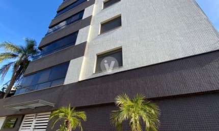 Excelente apartamento 2 dormitórios com suíte no Centro