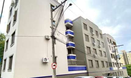 Apartamento Central 02 dormitórios com duas sacadas!