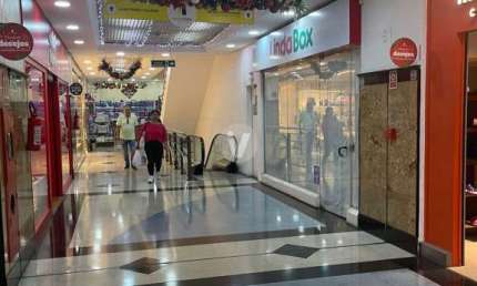 Ponto comercial à venda na Calçadão Salvador Isaia, 1263, Centro, Santa Maria