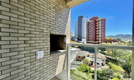 Apartamento 1 dormitório em andar alto no Madri Residence, bairro Lourdes.