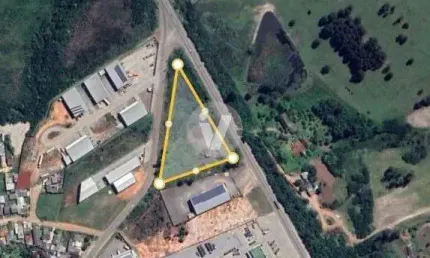 Terreno de 8.790 m2 disponível para venda ou locação.