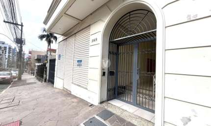 Excelente loja para locação na Rua Tuiuti bem próximo ou centro.