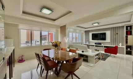 Apartamento de três dormitórios no centro de Santa Maria -RS
