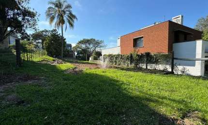 Terreno em condomínio fechado à venda na Rua César Trevisan, 1333, Tomazetti, Santa Maria