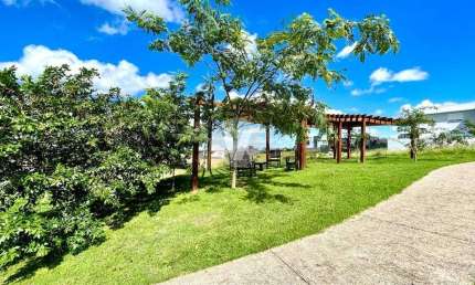 Terreno em condomínio fechado no Residencial Real Park