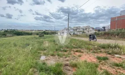 Lote localizado no Residencial Santa Júlia , fácil a acesso a UFSM!