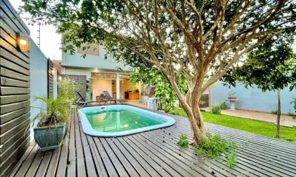 Redefina seus conceitos de aconchego e sofisticação, essa belíssima casa tem tud