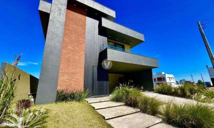 Ampla casa De altíssimo padrão no Condomínio Real Park