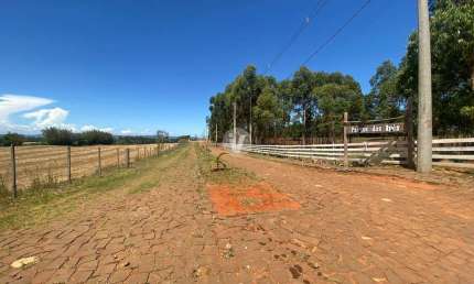 Terreno à venda na Estrada Pedro Fernandes da Silveira, 00, Camobi, Santa Maria
