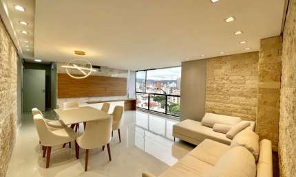 Apartamento alto padrão mobiliado com 1 dormitório e 2 vagas no bairro Medianeir