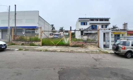 Terreno duas frentes na Rua Duque de Caxias, 702,10m², frente com 13,0 metros.