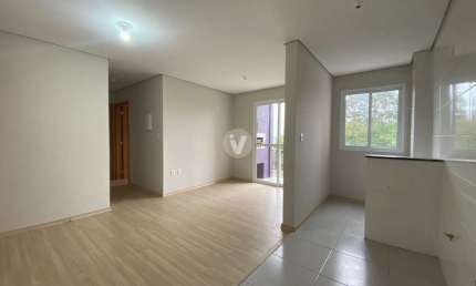 Apartamento à venda com 2 dormitórios sacada e churrasqueira, próximo a UFSM!