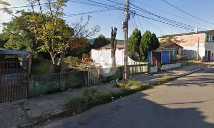 Terreno localizado à 200m da AV. Borges de Medeiros