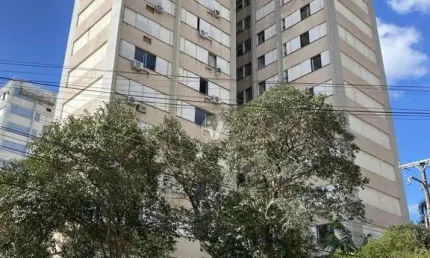 Apartamento de 02 dormitórios com móveis planejados na cozinha vaga de garagem e