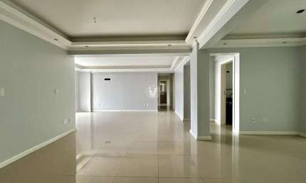 Excelente apartamento de alto padrão, três dormitórios e duas vagas.