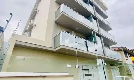 Apartamento 2 dormitorios em camobi, no ultimo andar do prédio.