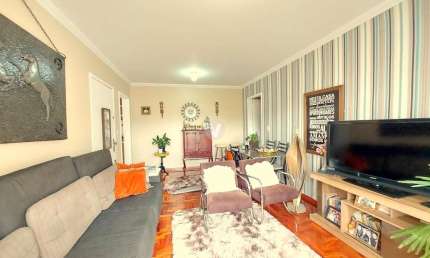 Apartamento com dois dormitórios e dependência no Centro de Santa Maria!!!