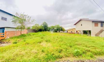 Terreno a venda em CAMOBI com 660m2 bem localizado.