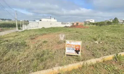 Terreno amplo com projeto aprovado para construção de 03 casas com 02 pavimentos