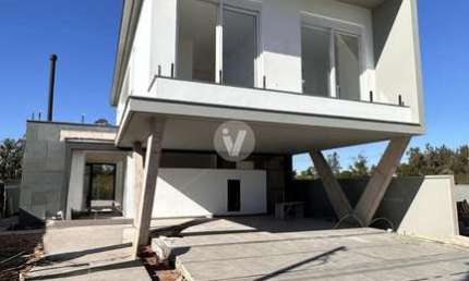 Descubra sua nova residência no Casa Viva Club House, onde a modernidade encontr