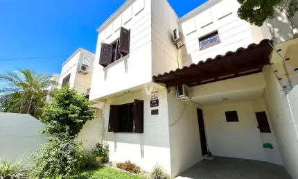 Casa com 3 quartos à venda na Rua Angelin Bortholuzzi, 400, Camobi, Santa Maria