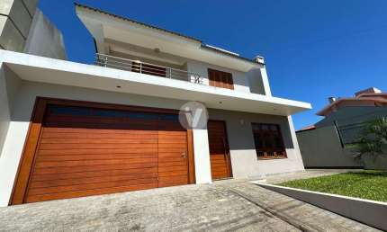 Casa com 3 quartos à venda na Rua Élio Zanini, 65, Camobi, Santa Maria
