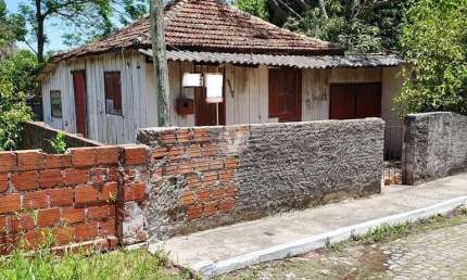 Terreno localizado no bairro Nossa Senhora do Perpétuo Socorro