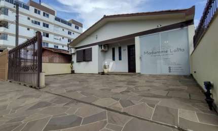 Casa com 3 quartos à venda na Rua Ernesto Pereira, 155, Camobi, Santa Maria