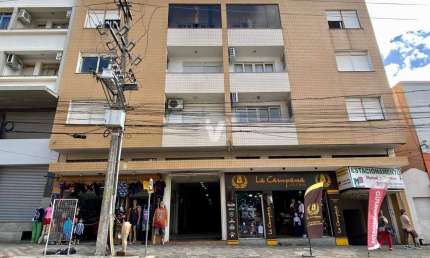 Amplo apartamento 3 dormitórios à venda em Santa Maria!