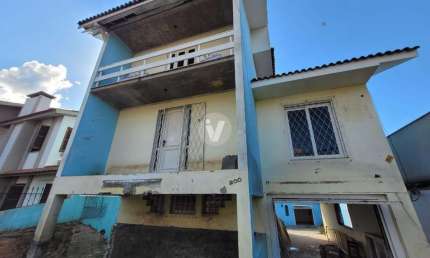 Casa com 5 quartos à venda na Rua João Batista da Cruz Jobim, 200, Nossa Senhora Medianeira, Santa Maria
