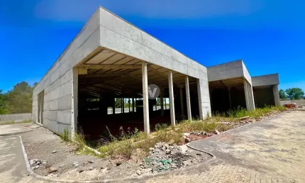 Pavilhão para locação com 750 m2 tendo a possibilidade de ficar 2.250 m2!