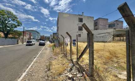 Ótimo terreno com potencial comercial no bairro Centro.