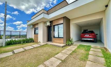 Casa com 3 dormitórios, piscina no Loteamento Alberto Schons!