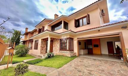 Casa com 4 quartos à venda na Rua Mário Quintana, 291, Camobi, Santa Maria