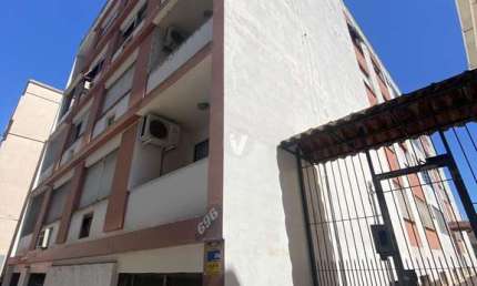 Apartamento de 3 dormitórios, sendo 1 suite, central a venda
