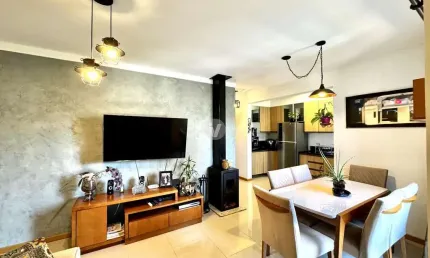 Apartamento lindo e aconchegante, com vista, 2 dormitórios, 1 suíte, 1 vaga