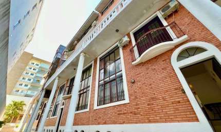 Duplex central - avalia permuta por casa ou pequeno sítio!