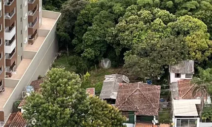 Terreno à venda na Rua Vinte e Quatro de Fevereiro, 640, Nonoai, Santa Maria