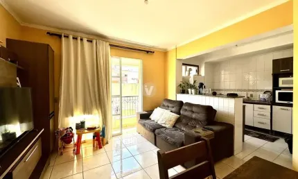 Apartamento 2 dormitórios no centro, próximo a UFN, com elevador e sacada.