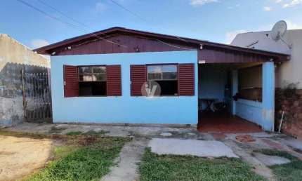 Casa 3 quartos, no bairro JK., próxima de comércios, supermercados e escolas!