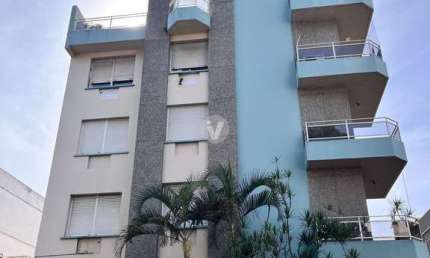 Cobertura duplex com 4 dormitórios, terraço com piscina e 2 vagas