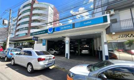 Pavilhão comercial para locação na rua Duque de Caxias
