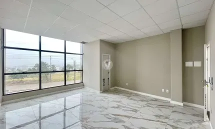 Sala comercial à venda na Avenida Evaldo Behr, 545, Camobi, Santa Maria