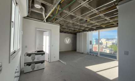 Apartamento no Centro com 2 dormitórios, 2 vagas e vista panorâmica!