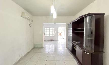 Casa com 3 quartos para alugar na Rua Eucaliptos, 198, Juscelino Kubitschek, Santa Maria