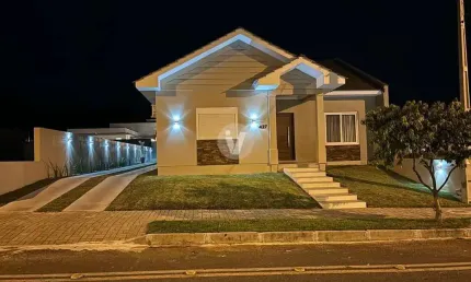 Linda casa térrea em Condomínio fechado no bairro Camobi