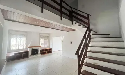 Casa residencial ou comercial para locação na Rua Duque de Caxias.