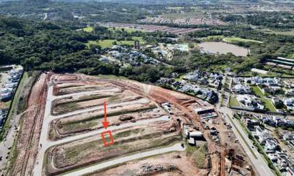 Terreno de meio com 300m² no Condomínio Las Piedras