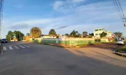 Oportunidade de terreno amplo e plano com 675,00m² próximo ao hospital regional